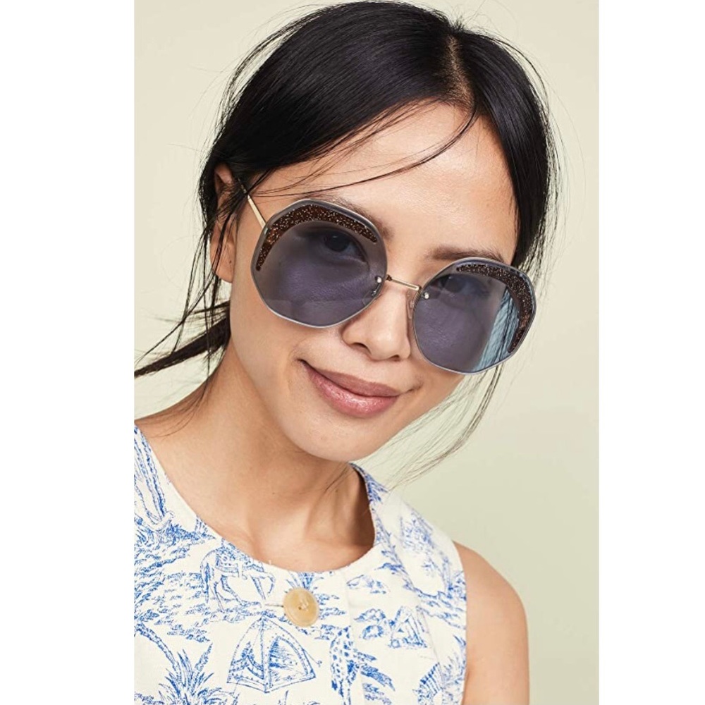 Fendi Oversized Tinted Sunglasses